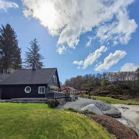 Stunning In With Kitchen Сasa de vacaciones *