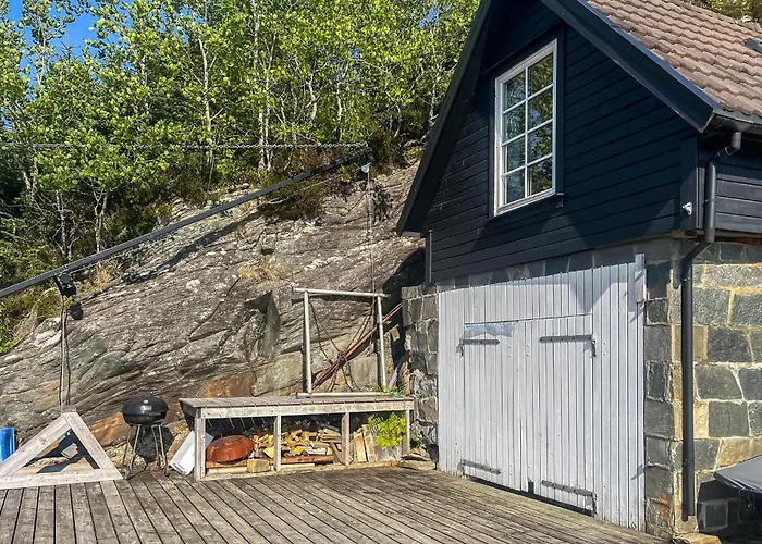 Feriehus Stunning In With Kitchen Sveio