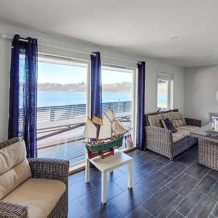 Cozy Home In Sveio With House Sea View *
